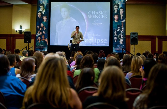 Съезд фанатов сумерек Съезд фанатов сумерек