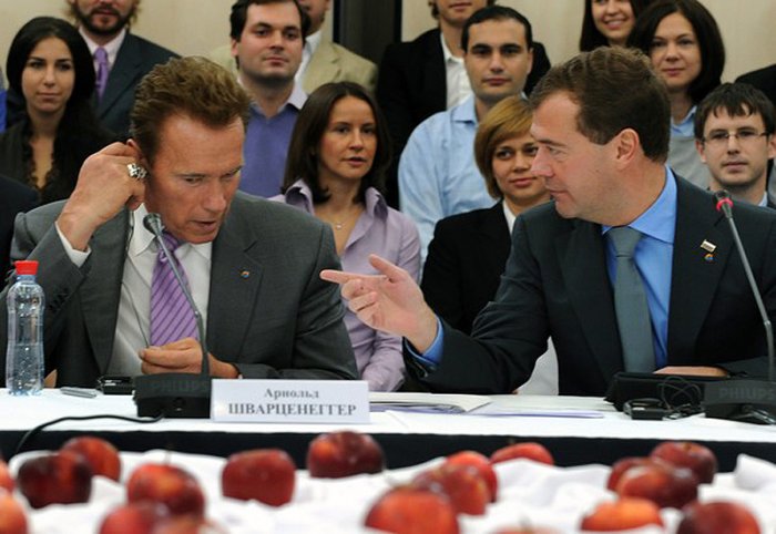 Дмитрий Медведев встречается с Арнольдом Шварценеггером Дмитрий Медведев встречается с Арнольдом Шварценеггером