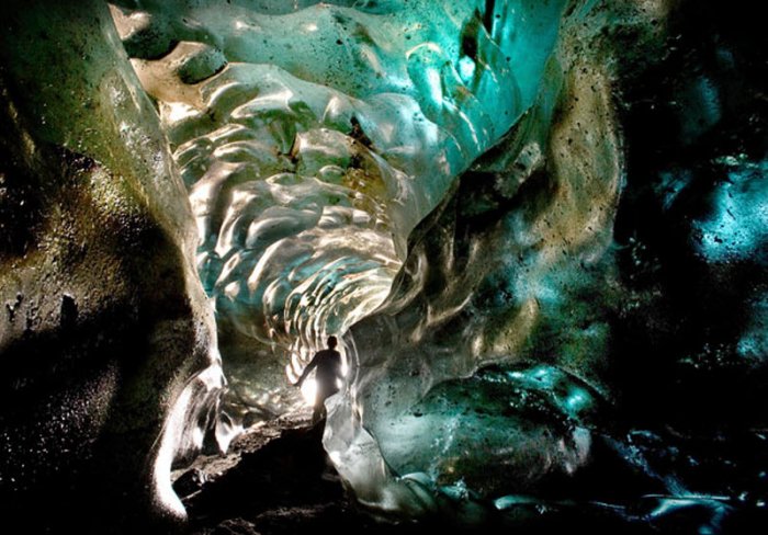 Подо льдом Подо льдом