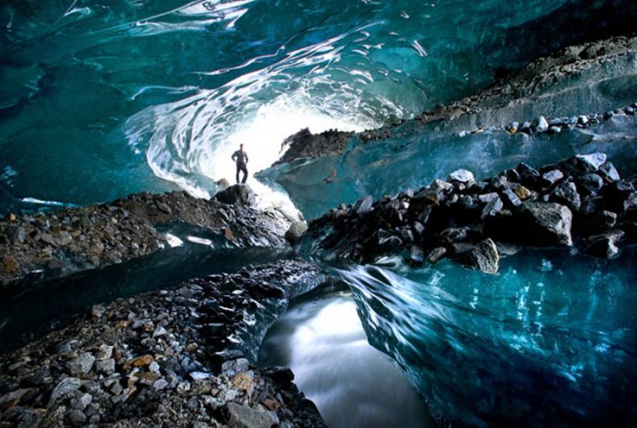 Подо льдом Подо льдом