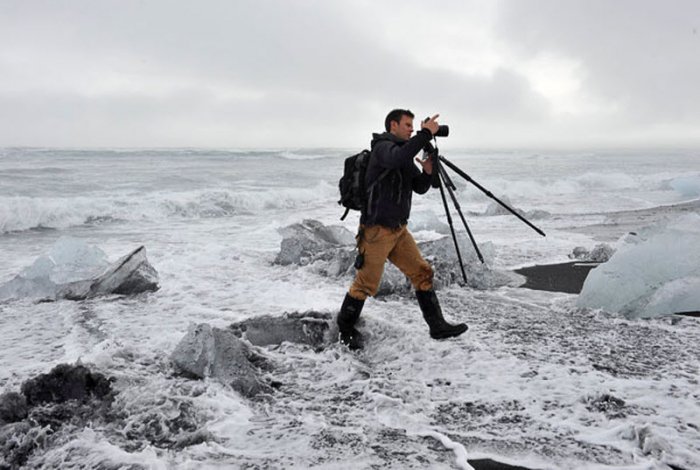 Подо льдом Подо льдом