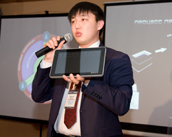 В Казахстане презентовали первый отечественный планшетник В Казахстане презентовали первый отечественный планшетник