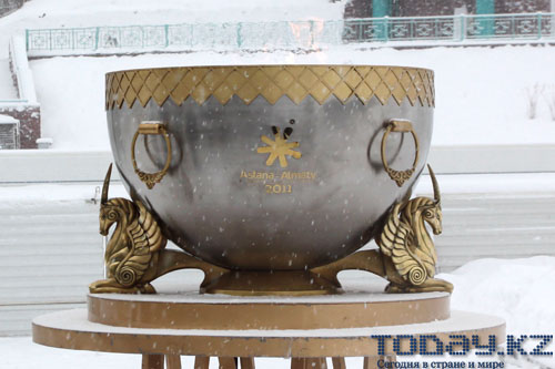 По улицам огонь носили По улицам огонь носили