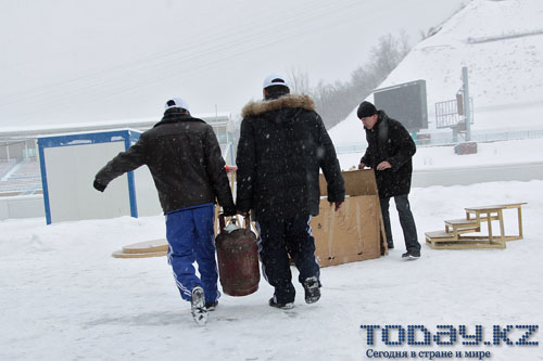 По улицам огонь носили По улицам огонь носили