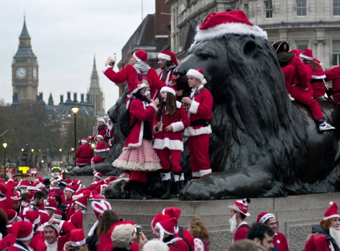 Разные Санта Клаусы Разные Санта Клаусы